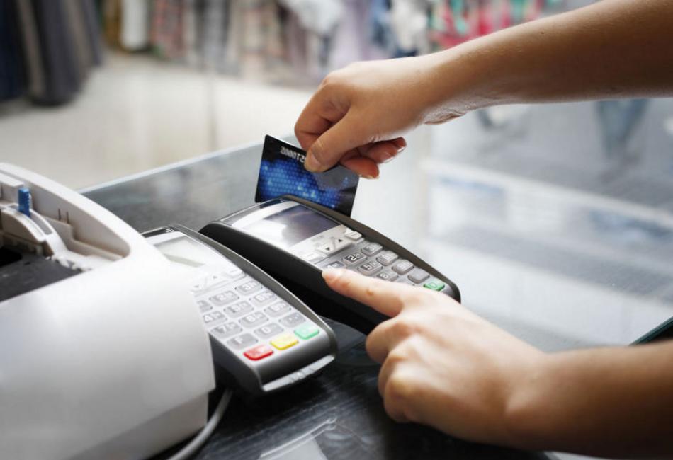 Lựa chọn dịch vụ rút tiền thẻ tín dụng có lãi suất thấp1